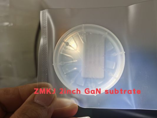 monocristallo del wafer HVPE GaN del nitruro di gallio di isolato di 0.4mm per il dispositivo