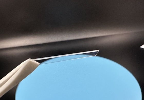 Al2O3 38x4.5x0.3mmt tagliente e lucidato di singolo Crystal Sapphire Glass Razor Blade Medical