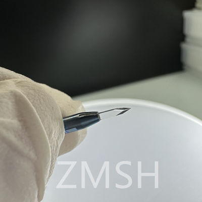 Coltello a lama di zaffiro per dispositivi medici Taglio di precisione o frantumazione sotto il microscopio