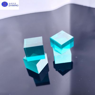 Colore sintetico gemma zaffiro pietra grezza blu cielo durezza Mohs 9 per gioielli artigianali