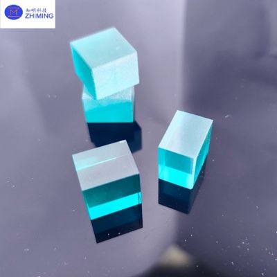 Colore sintetico gemma zaffiro pietra grezza blu cielo durezza Mohs 9 per gioielli artigianali