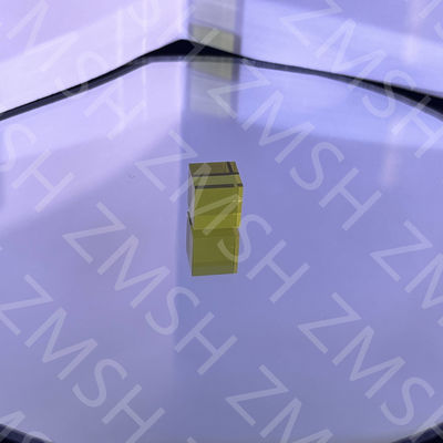 Smeraldo Zaffiro Gemma grezza sintetica di colore verde per gioielli e orologi