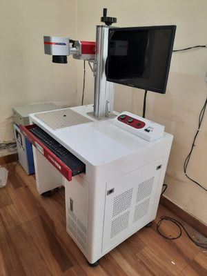 355nm UV Laser Marking Machine 3W/5W/10W Potenza opzionale ±0.01mm Precisione