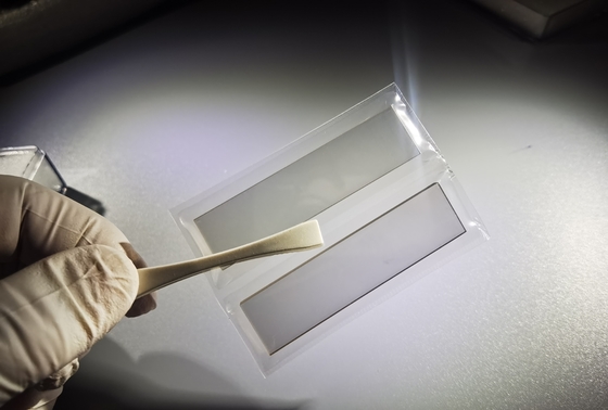 Buon prezzo Wafer su misura singolo Crystal Window Piece del carburo di silicio di SIC 60 x 10 x 0.5mm in linea