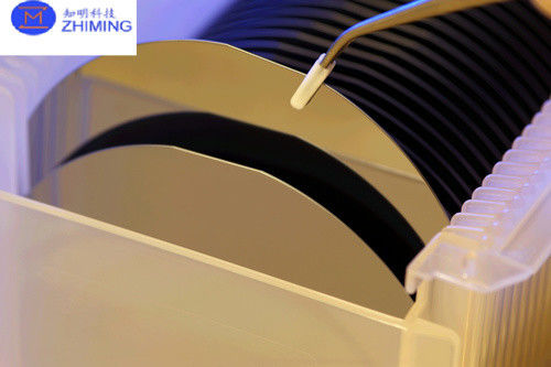 Buon prezzo SOI Wafer Silicon On Insulator Wafer Dopant P BOX Strato 0,4-3 Orientamento del substrato 100 111 in linea