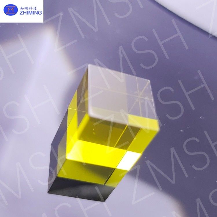 Limone Giallo Zaffiro Gemstone Sintetico Limone Giallo Materiale grezzo per la produzione di gioielli Durezza Mohs di 9