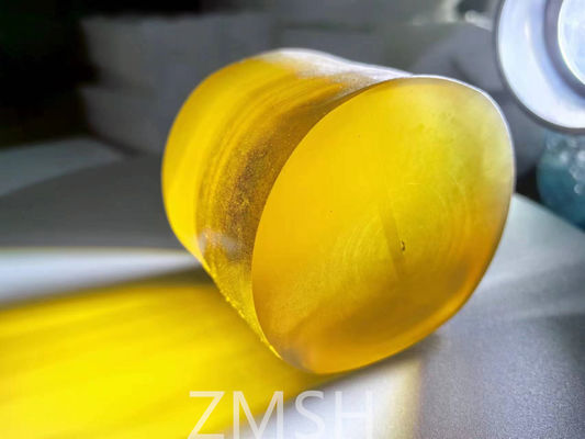 Buon prezzo Sapphire artificiale dorato pietra preziosa grezza scala di durezza di Mohs 9 cristallo per gioielli in linea