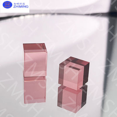 Buon prezzo Sapphire rosa Materiale grezzo Sapphire di laboratorio Gemma impeccabilità Durezza di Mohs di 9 in linea