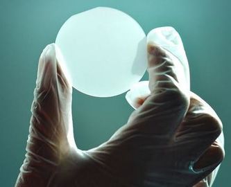 Buon prezzo industriale del modello del chip di isolato del wafer HVPE del nitruro di gallio di 5x5/10x10 millimetro in linea