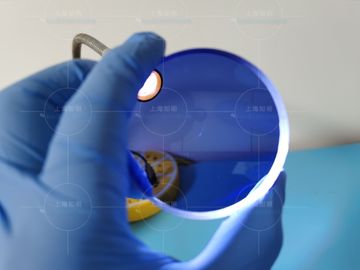 Buon prezzo Blocchetto vermiglio sintetico dello zaffiro colorato diametri 1 - 120mm della lente dello zaffiro in linea