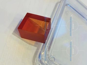 Blocchetto a cristallo artificiale verniciato dello zaffiro del cristallo di zaffiro del laser di rendimento elevato