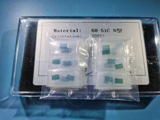 Buon prezzo Wafer del monocristallo 5*5mm 6 H-N Polished Silicon Carbide in linea