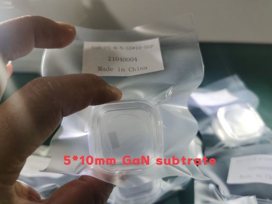 Buon prezzo Wafer su misura del nitruro di gallio di dimensione 5x10mm m. Axis Free Standing HVPE in linea